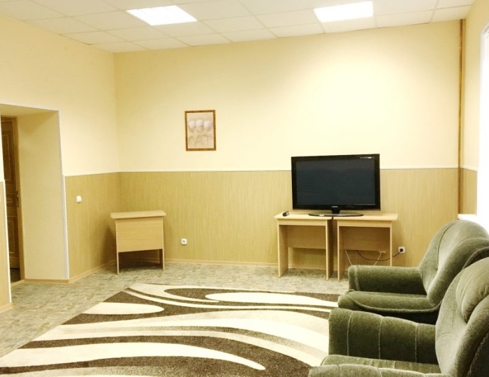 Двухместный трехкомнатный стандарт в корпусе 6 - Санаторий «Хилово»