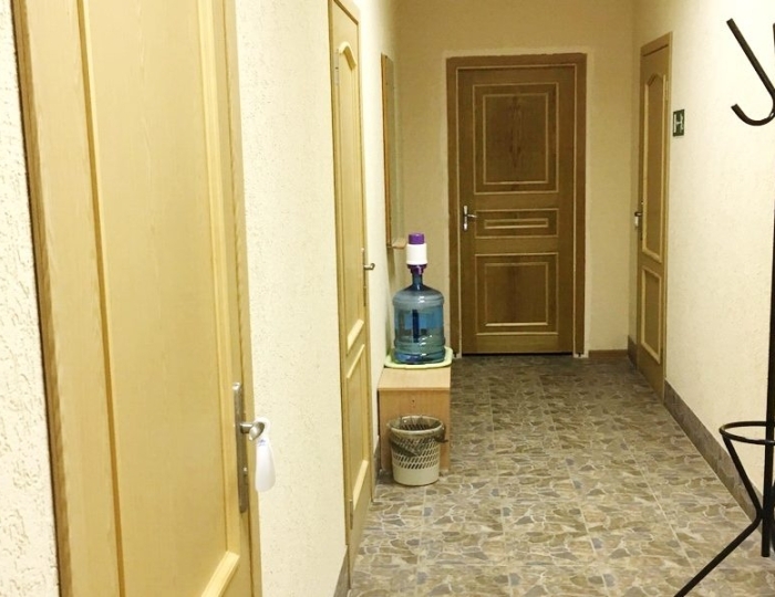 Двухместный трехкомнатный стандарт в корпусе 6 - Санаторий «Хилово»